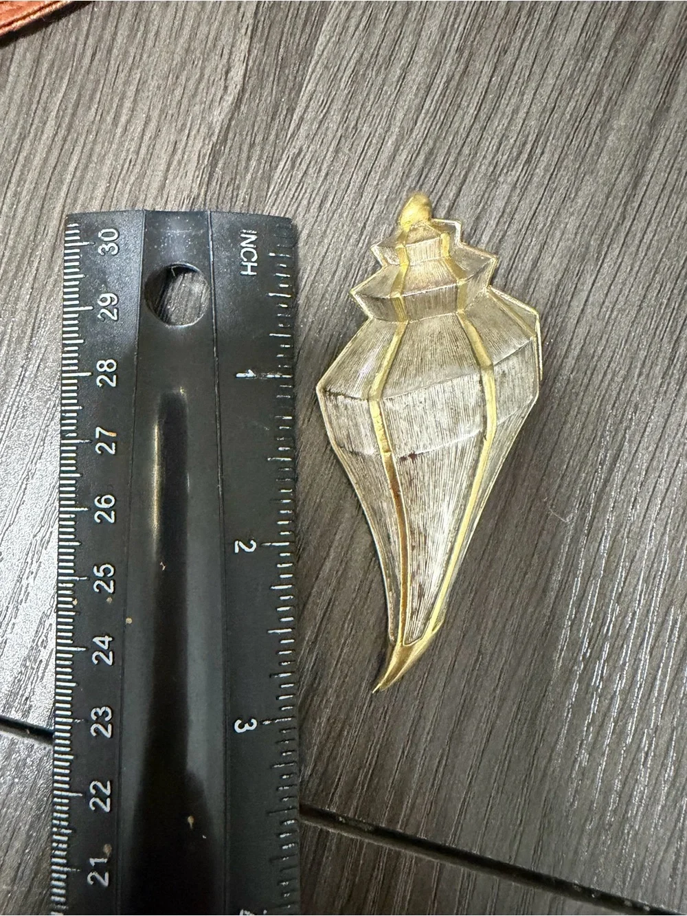 Vintage Gold and Silver Tone Shell Pendant Necklace - Unbranded